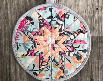 Round Folded Star Pot Holder Pattern - PDF