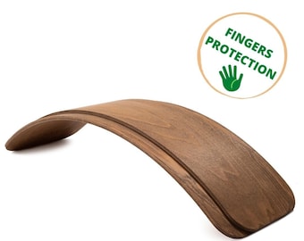 Fingers Safe Balance Board aus Holz GAKKER Farbe: Brasil Brown , Holzspielzeug, Rocker 100% Made In EU Fingerschutz Montessori Wobbel