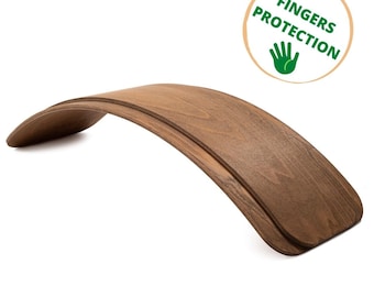 Fingerschutz Balance Board KIDS GAKKER Farbe: Brasil Brown , Holzspielzeug, Wippe 100% Made In EU Wobbel Kinder