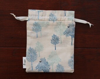 Blue trees drawstring bag