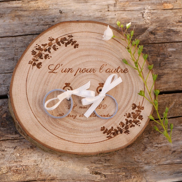 Customizable wooden wedding ring holder, natural eco-friendly boho chic wedding