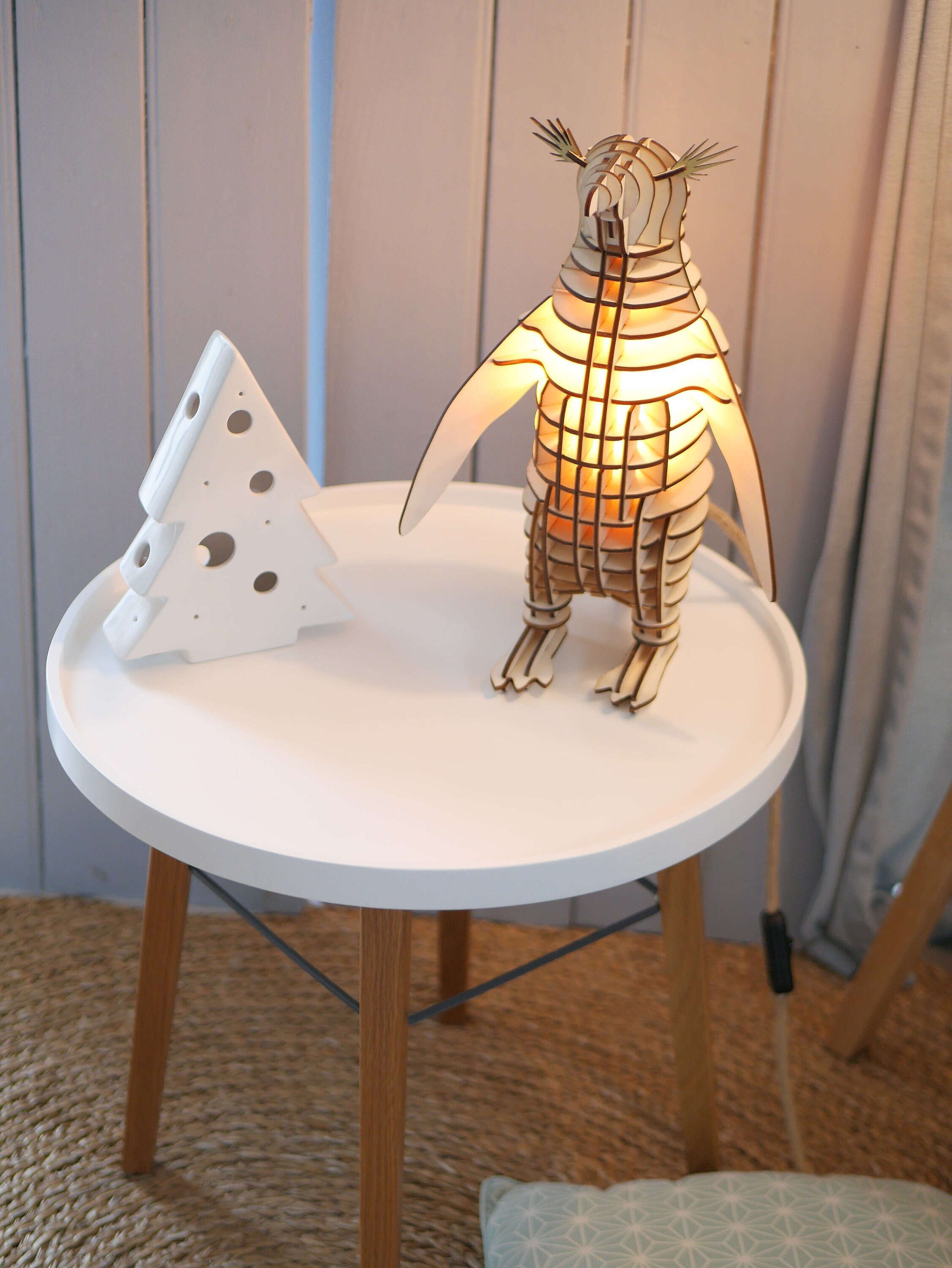 Decorative wooden penguin lamp