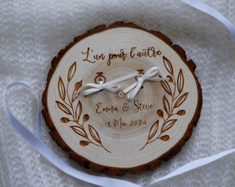 Customizable wooden wedding ring holder, natural eco-friendly boho chic wedding