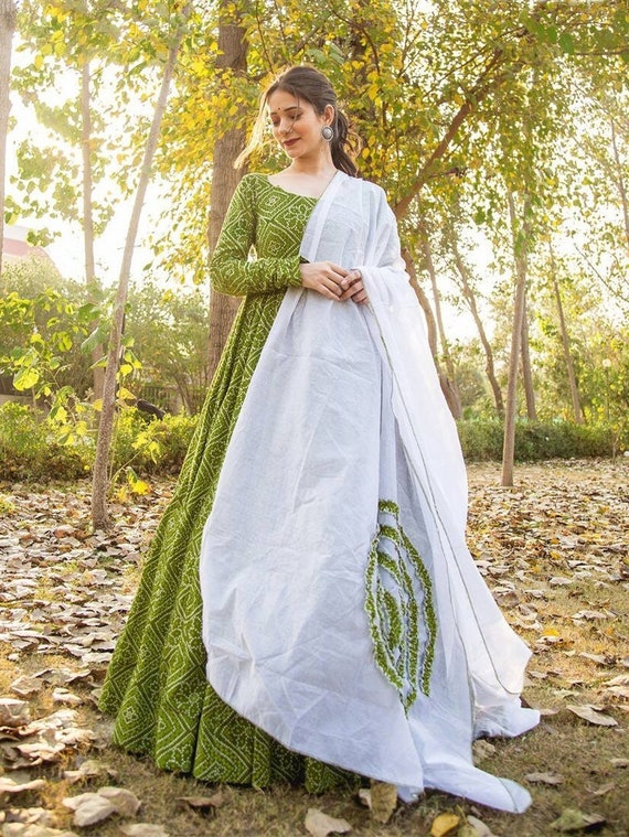 Gorgeously Intimate Chandigarh Wedding With A Pastel Bridal Lehenga | Best  indian wedding dresses, Indian bride outfits, Indian wedding outfits