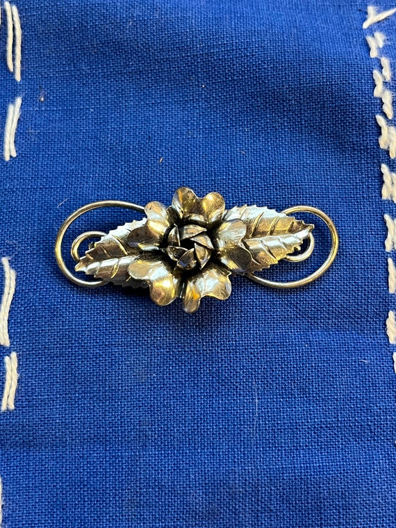 Vintage sterling silver floral pin - stamped sterl