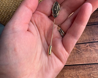 Vintage Avon Kensington stick pin