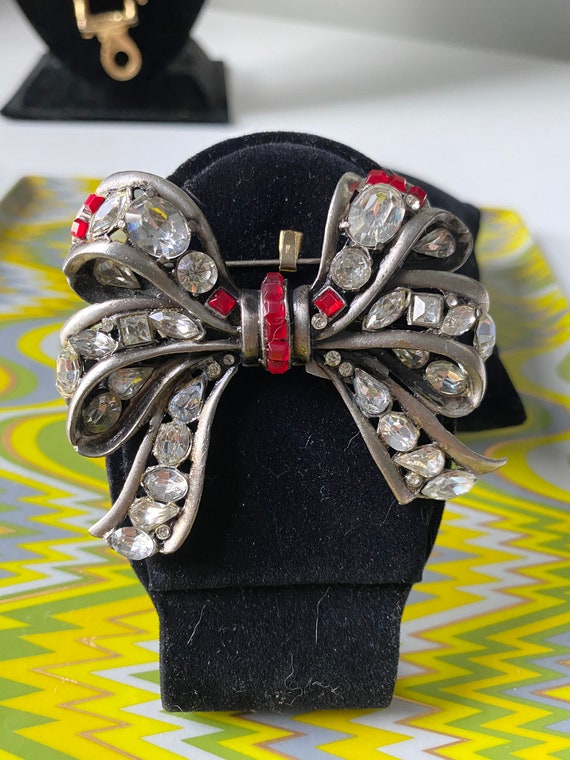 1950s amazing holiday vintage bow brooch - image 1