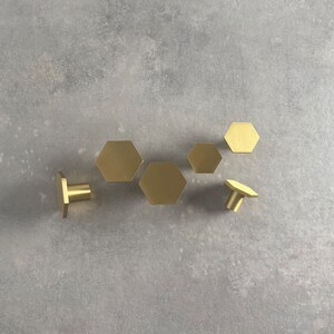 Solid Brass Hexagon Cabinet Knobs | Minimalist Luxury Drawer Pulls | UK bild 3