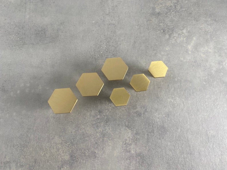 Solid Brass Hexagon Cabinet Knobs | Minimalist Luxury Drawer Pulls | UK bild 4
