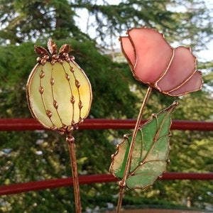 Stained Glass Opium Poppy Bouquet: Pink & Green Table Decor image 5