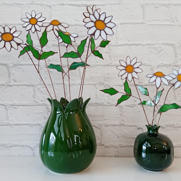 Stained Glass Daisy Bouquet Suncatcher: Everlasting Flower Decor
