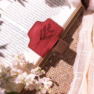 Personalized Magnetic Leather Pen Holder Bookmark, Custom Bookmark Clip with Birth Flower Mothers, Gifts for Men Women Teachers Christmas image 9