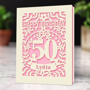 Tarjeta de cumpleaños personalizada, corte de papel láser, tarjeta de cumpleaños con flores de edad especial, cualquier nombre, cualquier edad, 1, 16, 21, 30, 50, 70, 80 Candy Pink