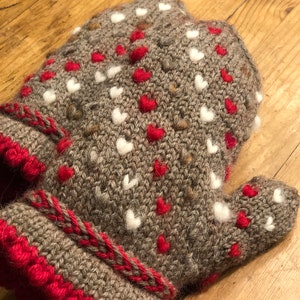 Women&#39;s/Young Women&#39;s Wool Thrummed Holiday Mittens