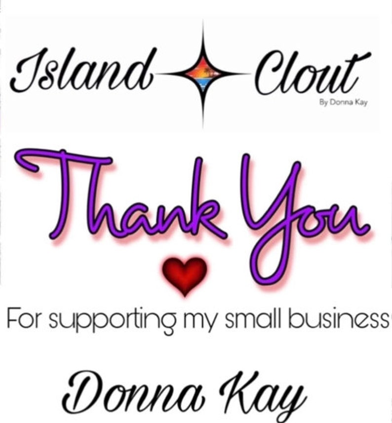 K&ouml;nnte beinhalten: Vielen Dank f&uuml;r die Unterst&uuml;tzung meines kleinen Unternehmens, Island Clout by Donna Kay. Der Text ist in Lila mit einem rosa Umriss. Ein rotes Herz befindet sich unter dem Text.
