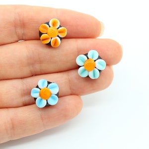 12x12MM  Murano Daisy Glass Beads, Handmade Daisy Charm, Lampwork Beads, Handblown Beads, DIY Daisy Bracelet, Flower Charm, MRN069