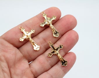 24K Vergoldete Messing Kreuz Charms, katholische Anhänger (20 x 32 MM)