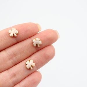 9MM 24K Shiny Gold Plated Clover Connector Beads, Clover Beads, Bracelet Connector, Jewelry Findings, Enamel Clover Connector, GLD090