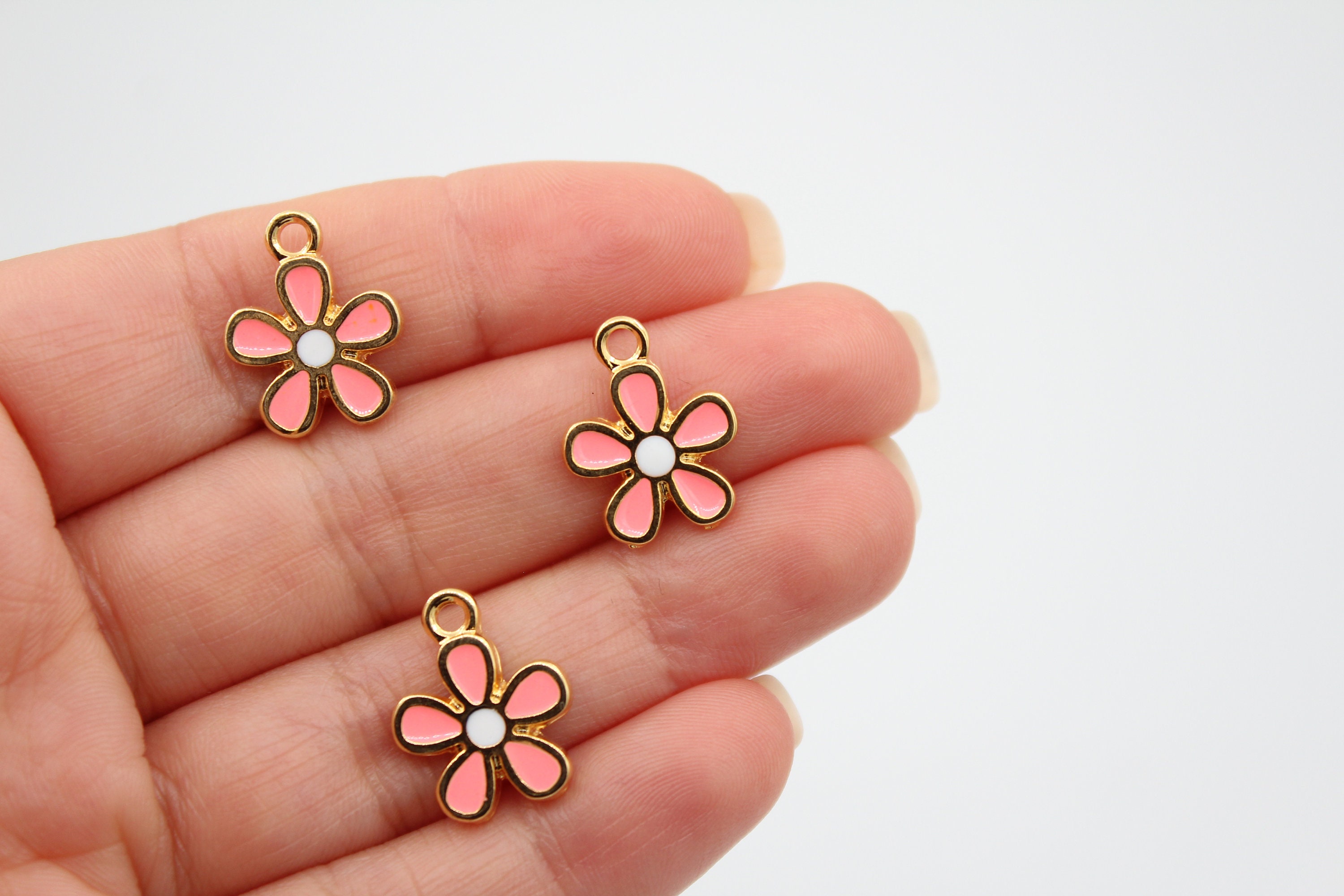 ★daisy★✾14kgf Daisy Flower Earring Charm – La Nadia Jewels