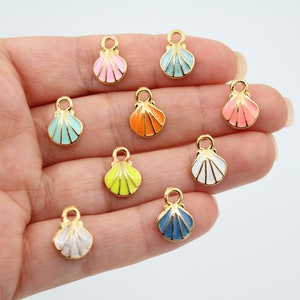 9X13MM 24K Shiny Gold Plated Sea shell Charms, Clam Charm, Sea shell Necklace Charms, Enameled Clam Pendant, Oyster Charms, GLD021
