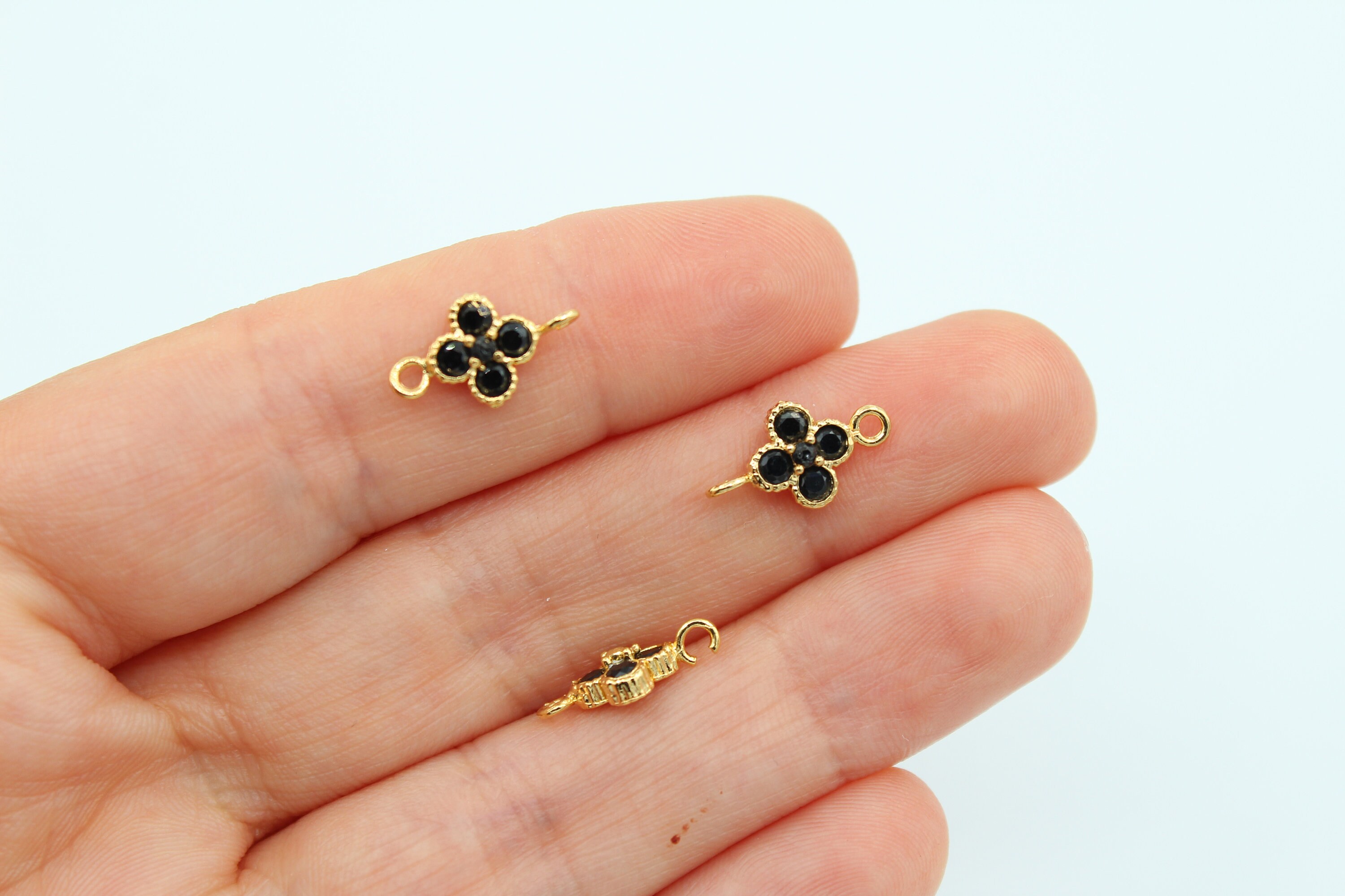 7x14mm 24K Shiny Gold Plated Zircon Clover Pendant, Zircon