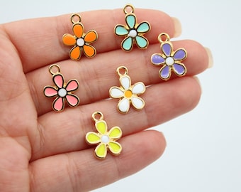 14x17mm 24K Shiny Gold Plated Daisy Charms, Pretty Daisy