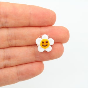12x12MM Perle di vetro a margherita sorridente di Murano, Charme a margherita fatto a mano, Perle a lume, Perline soffiate a mano, Bracciale margherita fai da te, Charm floreale, MRN103