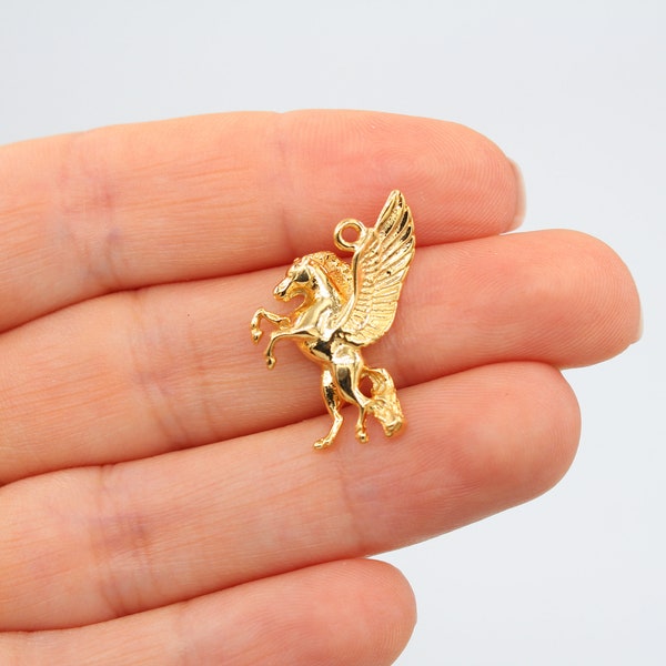 15x20MM 24K Shiny Gold Plated Pegasus Pendant , Pegasus Charms, Mythological Pendant, Gold Plated Charms, Horse Necklace, GLD481