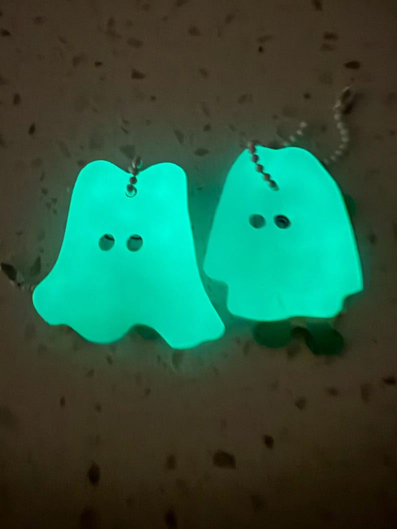 Robin Jason Todd and Robin Dick Grayson Glow-in-the-dark Keychains - Etsy