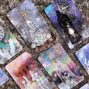 Jeu de tarot ESPRITS DES TERRES PERDUES | Cartes de tarot indépendantes avec guide, arcanes majeurs et mineurs, basé sur le tarot de Rider Waite et les sites sacrés, magie