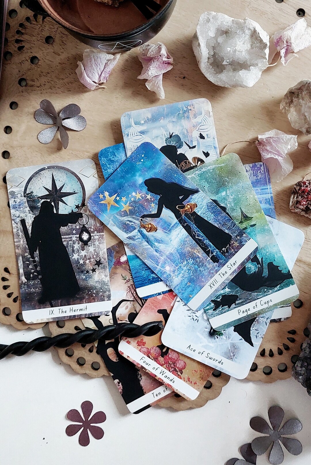 Unseen World Tarot Deck 78 Cards + Extra Card, MATTE, SMOOTH