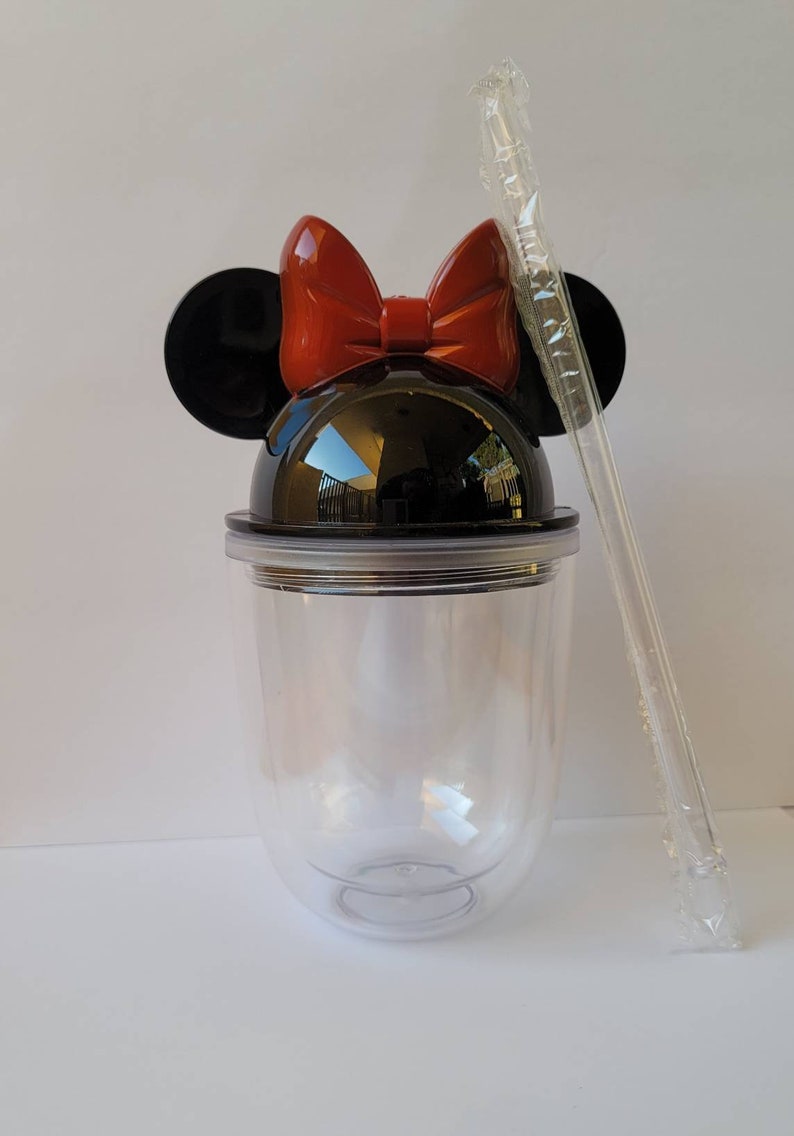 Minnie mouse Double wall Tumbler Includes lid and straw. image 3