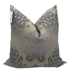 Ikat Pillow Cover / Gray Ikat Decorative Throw / Bohemian Pillow / Boho Throw / Gray Boho Pillow / Woven Ikat / Multiple Sizes