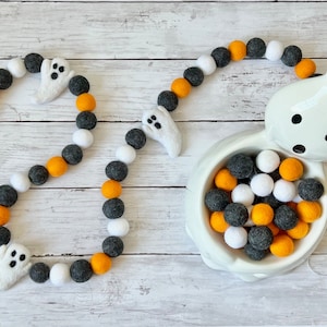 Cute Halloween Ghost Decor Garland Felt Ball Decor Orange and Black Fall Cute Kids Spooky Decorations for Mantel