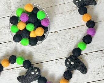 Halloween Ghost Decor Garland Felt Ball Decor Fall Cute Kids Spooky Decorations for Mantel