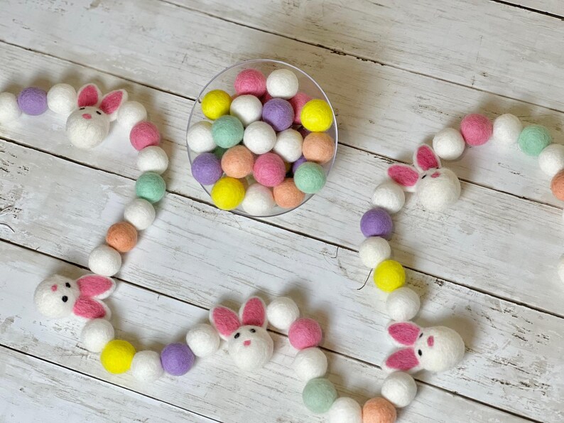 Easter Bunny Felt Ball Garland Pastel Easter Felted Bunnny Decoration ...