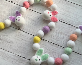Easter Bunny Felt Ball Garland Pastel Easter Felted Bunnny Decoration for Mantel White Bunny with Pastel felt Balls Spring Garland