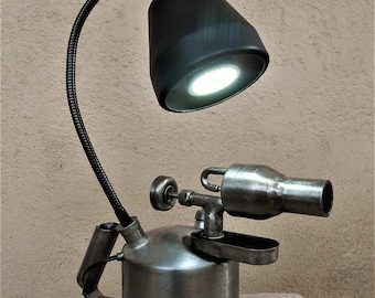 Flexo lamp. Steampunk style in design. Industrial lamp - Desk, workshop. - Height 21 inches - Includes LED corn bulb