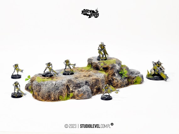 Set De 5 Piezas De Terreno Para Wargames: Colinas Con Hierba Y Rocas - Pintado A Mano Para Warhammer, D&D Y Otros Juegos De Mesa