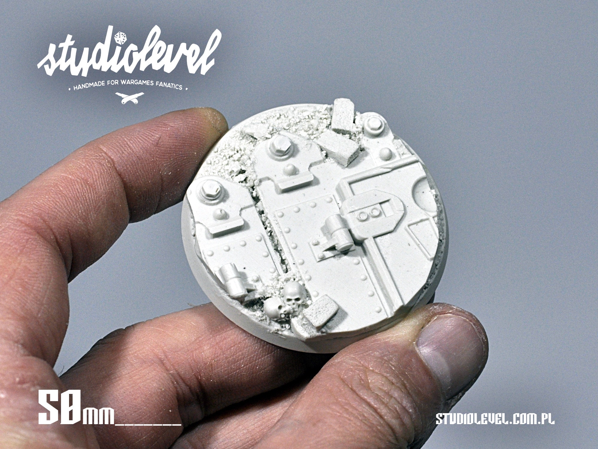 Evemodel 100 Stück quadratisch 25mm Magnetisch Modell Basis Boden Tischplatte Miniatur War Gaming Modelle Base für Spur Figuren oder Miniaturen für Tisch Landschaft Dekoration