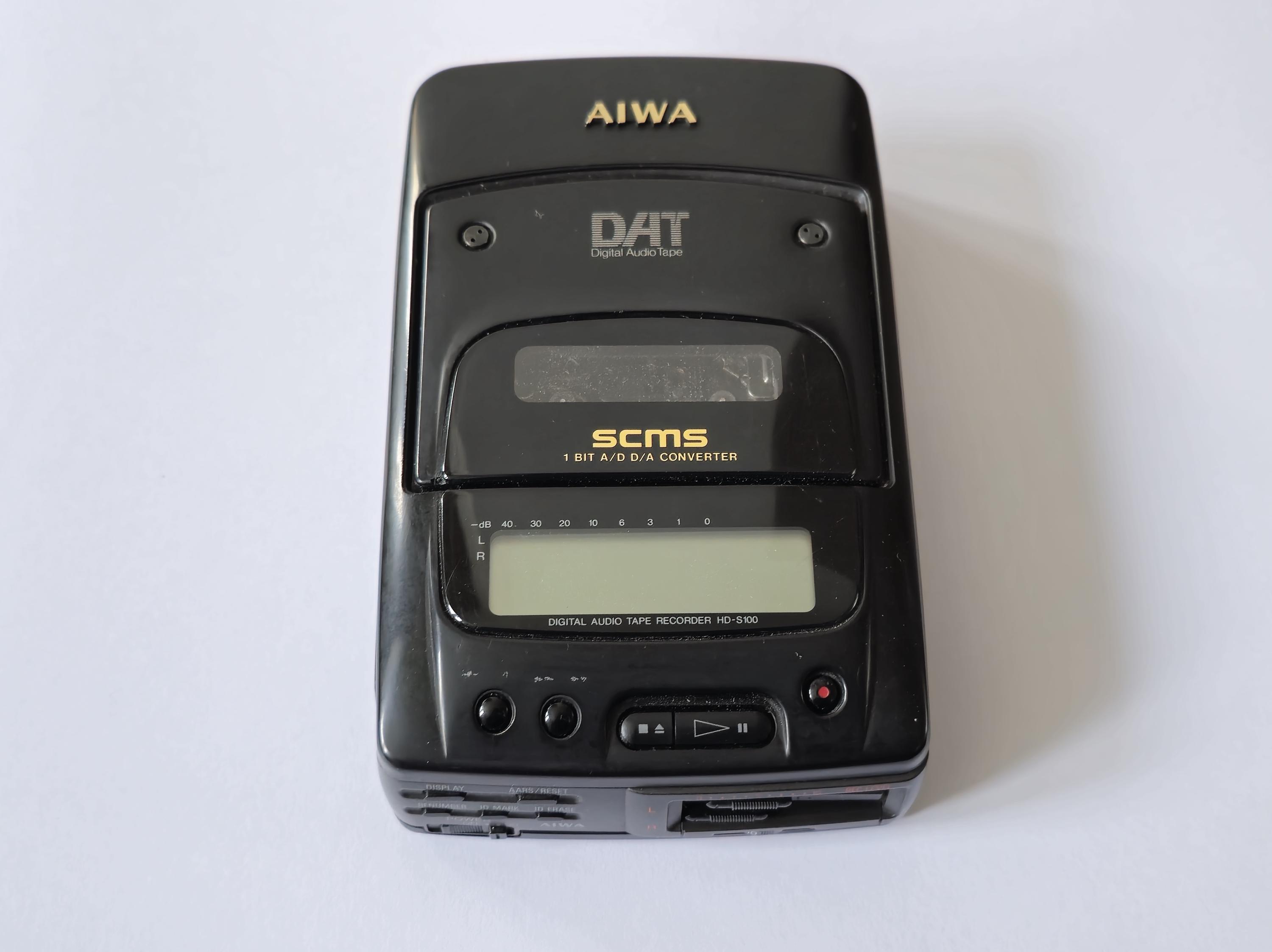 安心の送料込み！！アイワ aiwa ポータブルDAT HD-S1【ks-9】 HD-S100