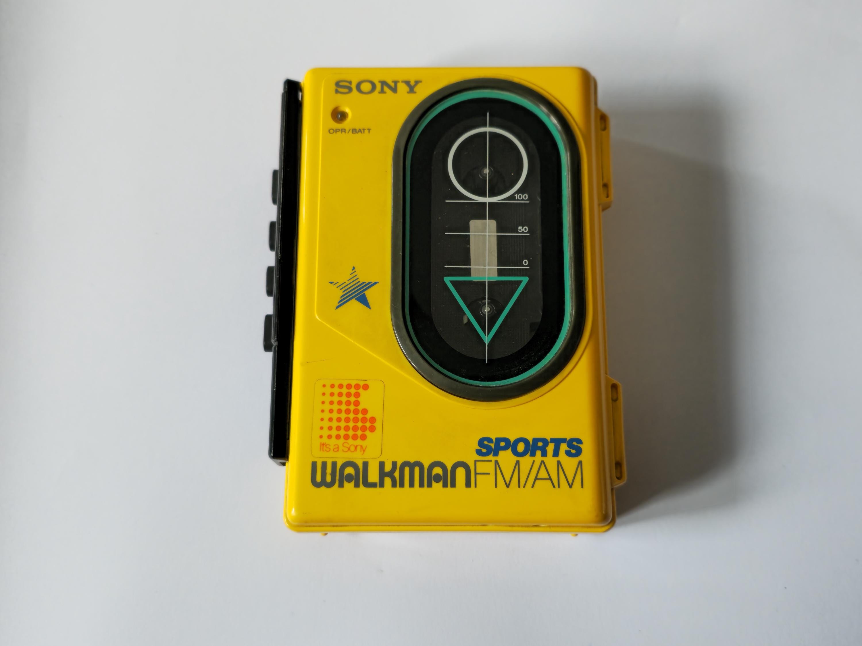 Sony sports yellow - Etsy 日本