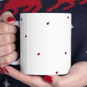 Mug coccinelle, cadeaux coccinelle, pull coccinelle, vêtements insecte, idée cadeau GF White-elephant-gift-ideas, cadeau de thé pour professeur, coupes mignonnes pour femme