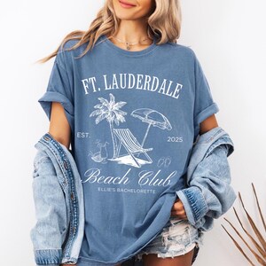Fort Lauderdale T-shirt Coastal Bach Anpassade brudtärneartiklar Last Toast on the Coast Martinis och bikinis Bach Merch Cool brudtärna