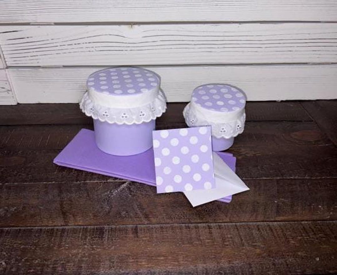 Round Kits Set of Two Small Round Gift Box Kits, Light Purple Round Gift Boxes ...