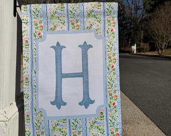 Personalized Crest Garden Flag, floral Preppy Coquette Initial Yard decor, Grandmillennial Decor, Porch Banner, Watercolor Chinoiserie Flag