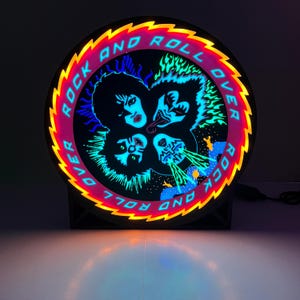 KISS Rock and Roll Over v2, 8 colored light box with colored LED lights and remote with stand or can wall mount