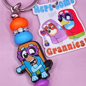 Silly Granny dogs keychain, mum era, personalized gift, mother's gift, best friends, keychain bar, Rita and her Janet, car key hanger