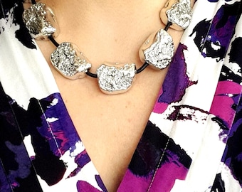 Silber Nuggets Chunky Statement Kette, schwarze Kordel, 48 cm + 7 cm Verlängerungskette