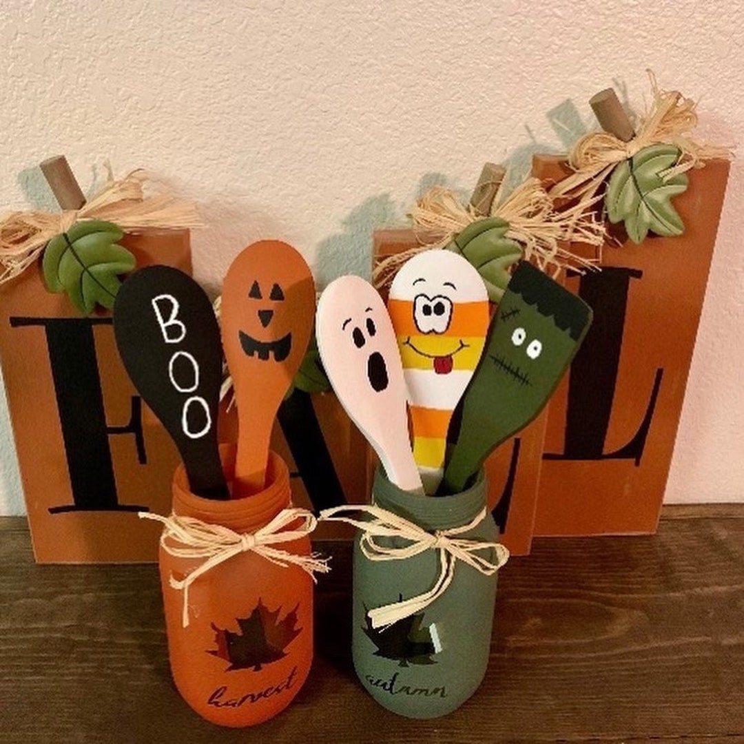Hand Painted Halloween Spoons Wooden Spoons Halloween Decor Etsy